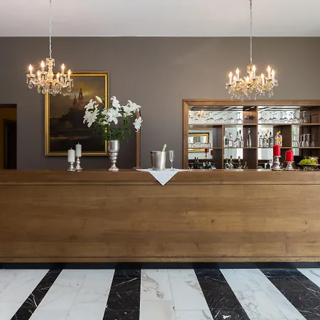Ξενοδοχείο Grottger Luxury Boutique 4*