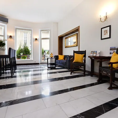 מלון Grottger Luxury Boutique 4*
